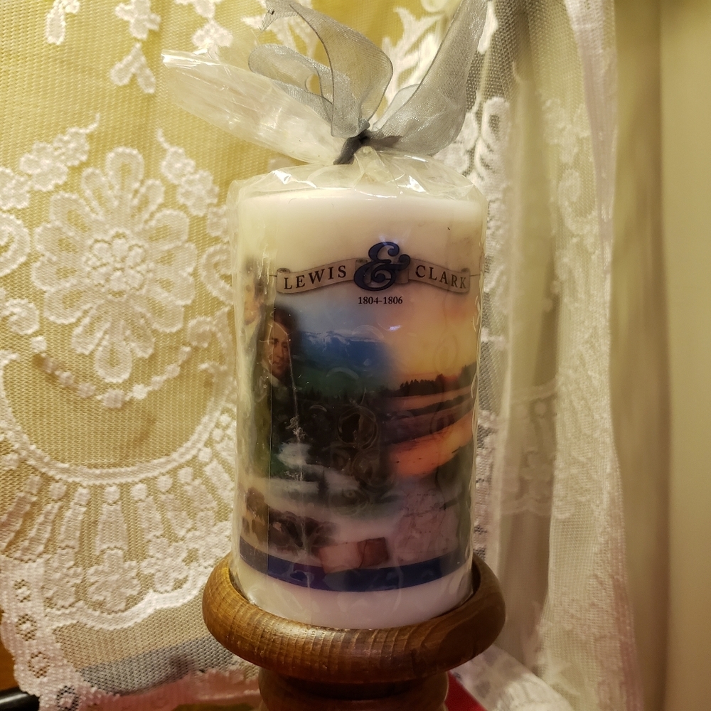 NWT Vtg Candle & Wooden Pedestal/Holder Lewis & Clark - Picture 2 of 14